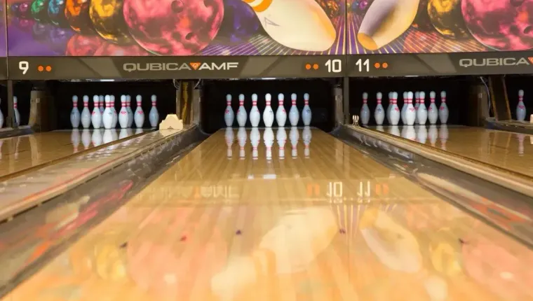 old-orchard-lanes-bowling
