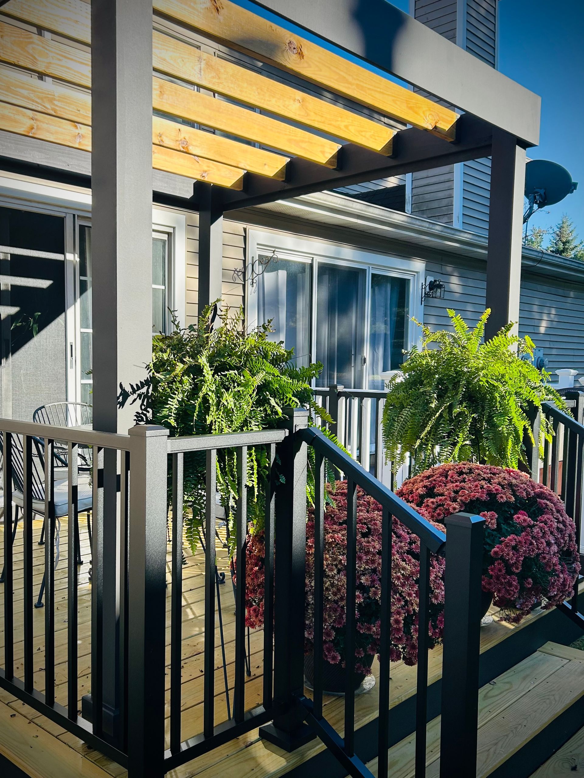 Canfield, OH Modern Deck J.S. Boyd Contracting