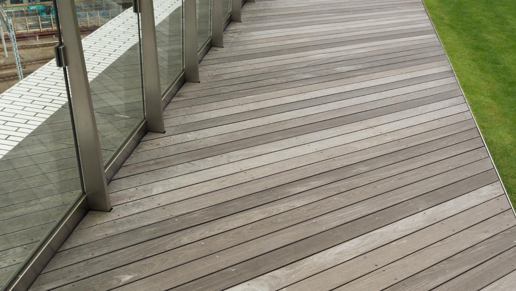 vinyl deck