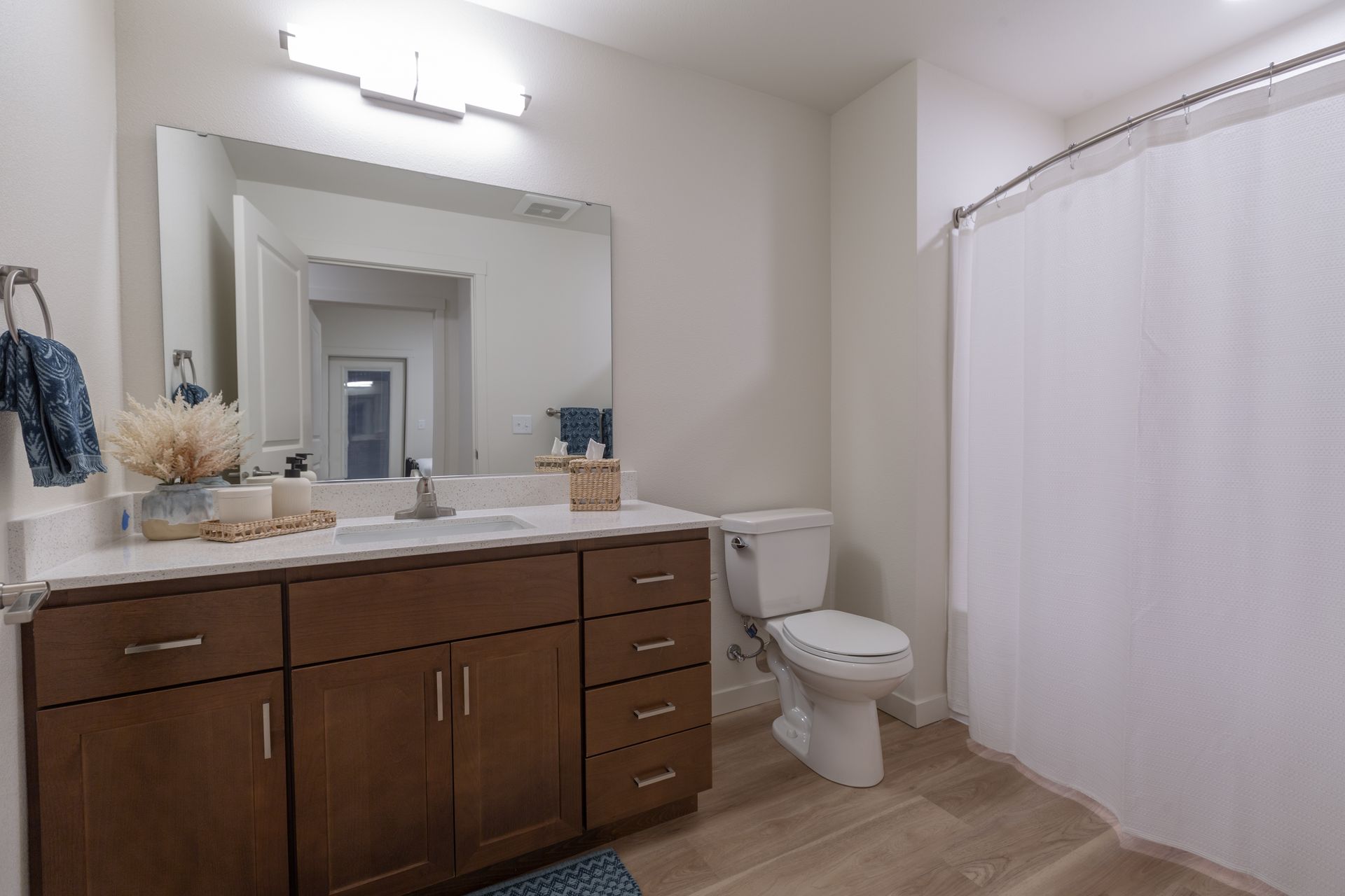 anderson court bathroom