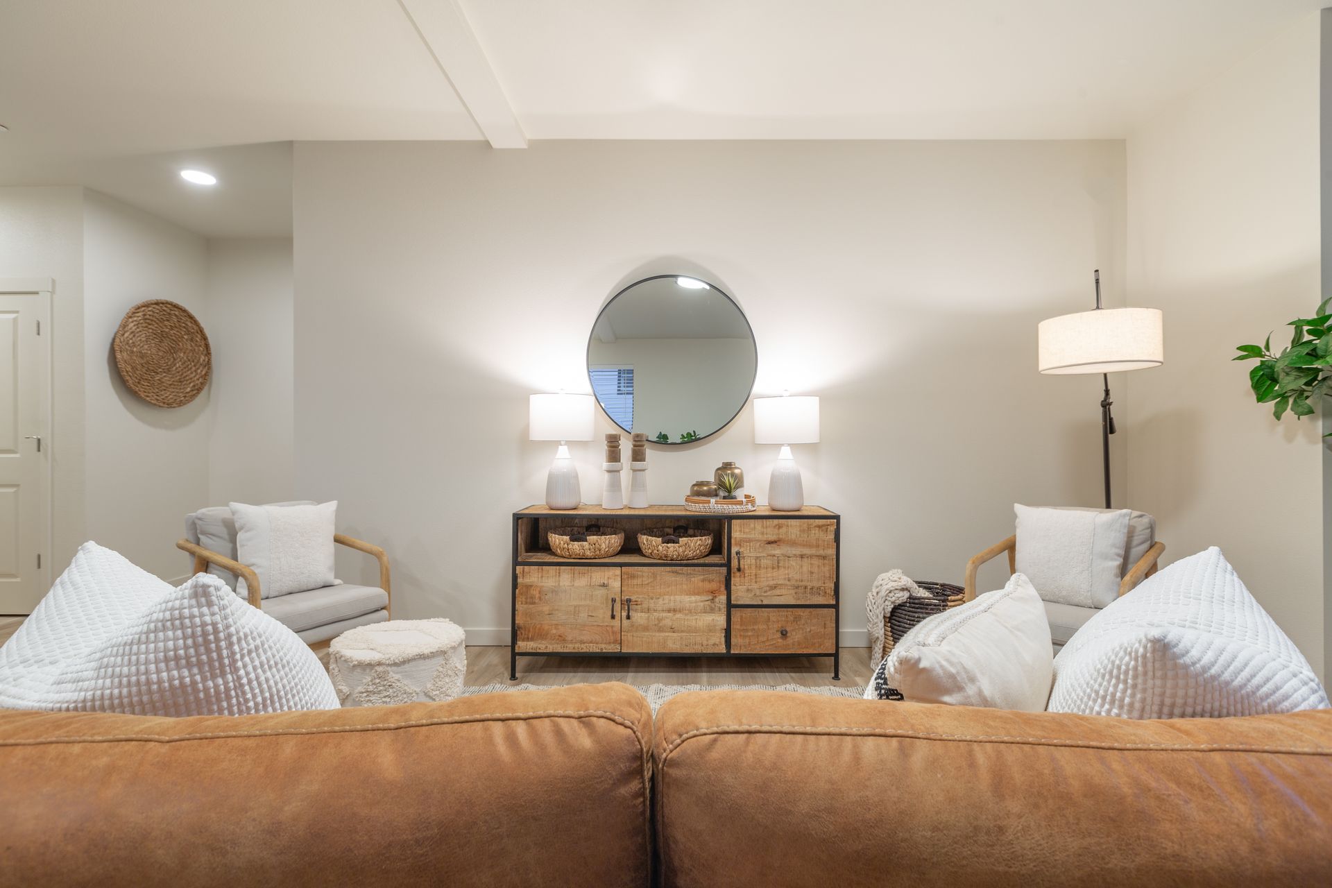 anderson court living room