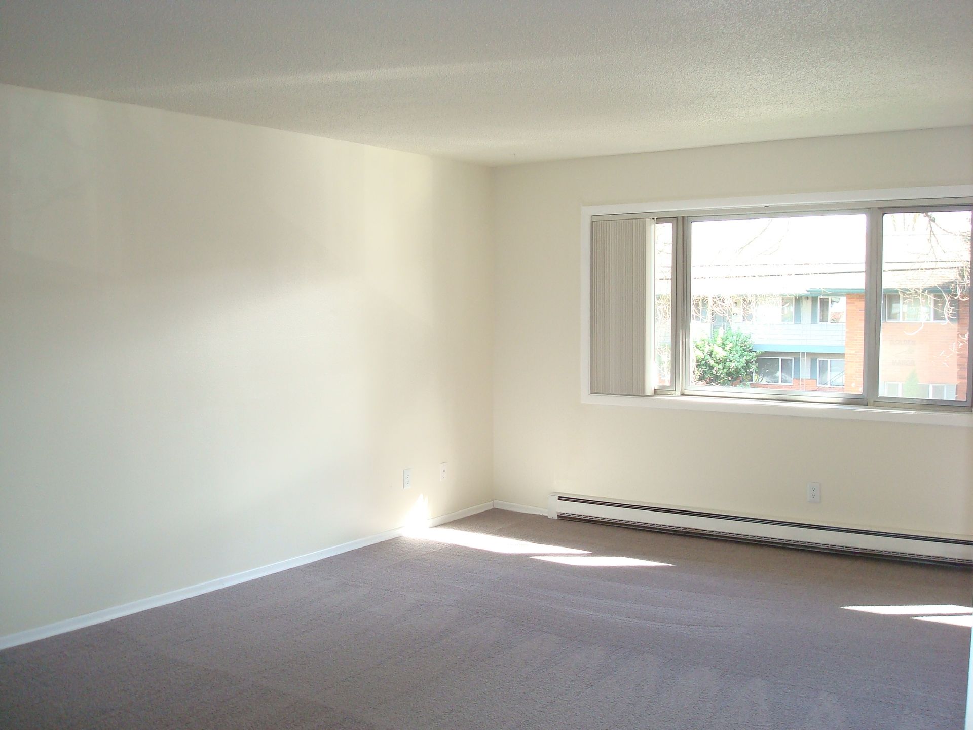 Irvington Court bedroom