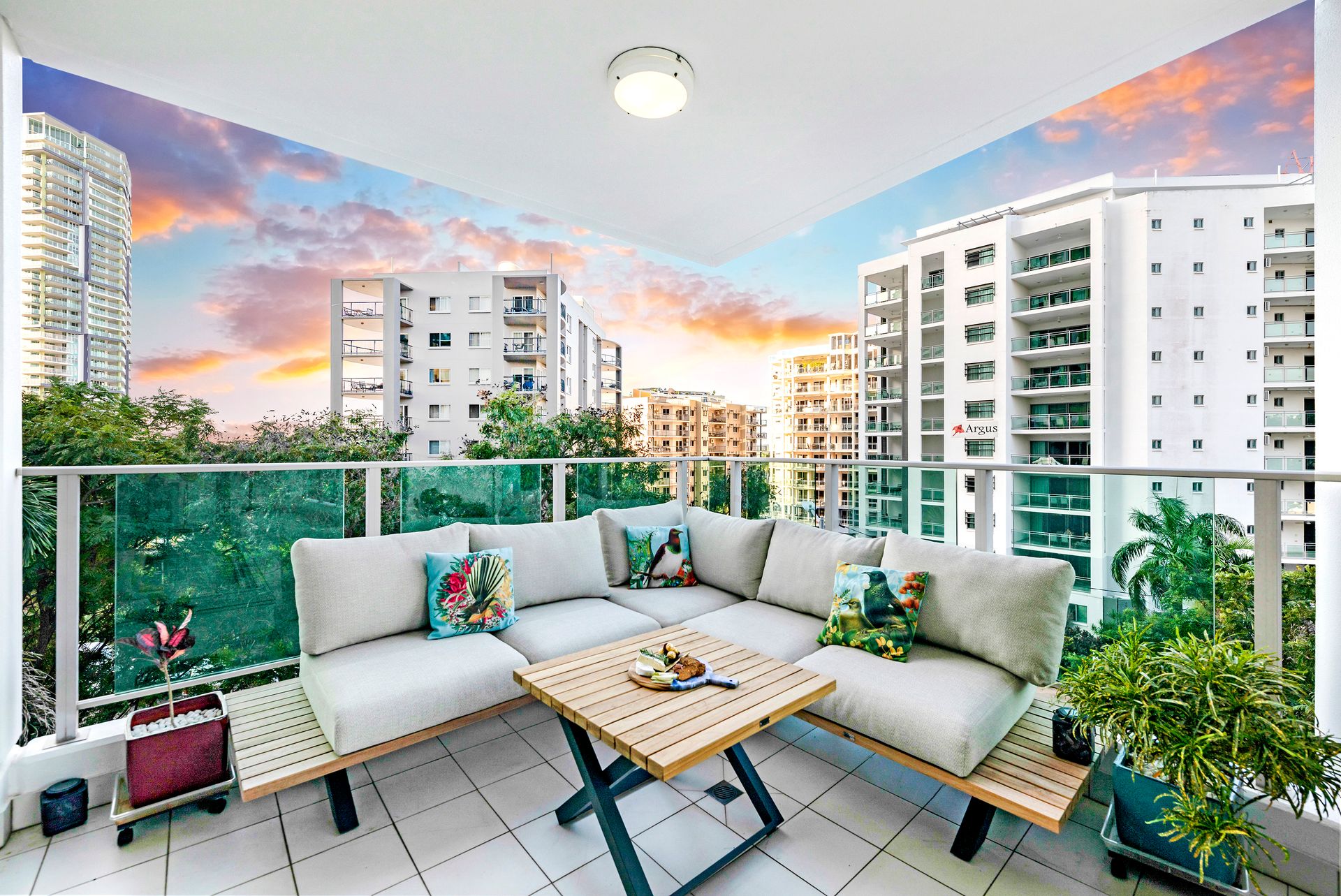 Zen Luxury Retreats Holiday Rentals in Darwin