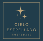 Logotipo dorado sobre fondo azul oscuro de Cielo Estrellado Hospedaje, con estrellas dentro de un fino borde cuadrado.