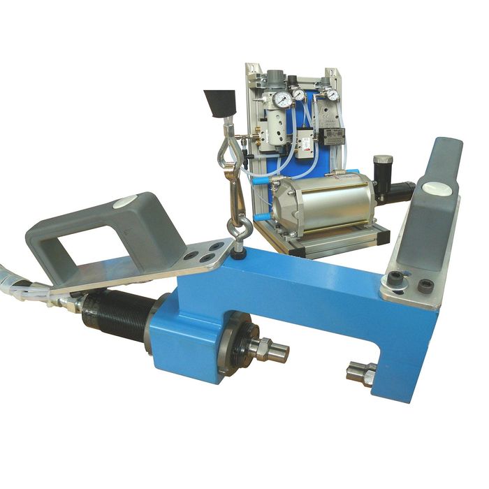 auto feeding eyeletting machine