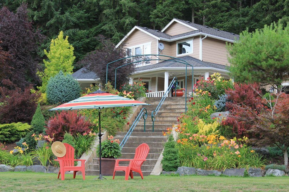 Residential garden stairs with custom welded steel railing system