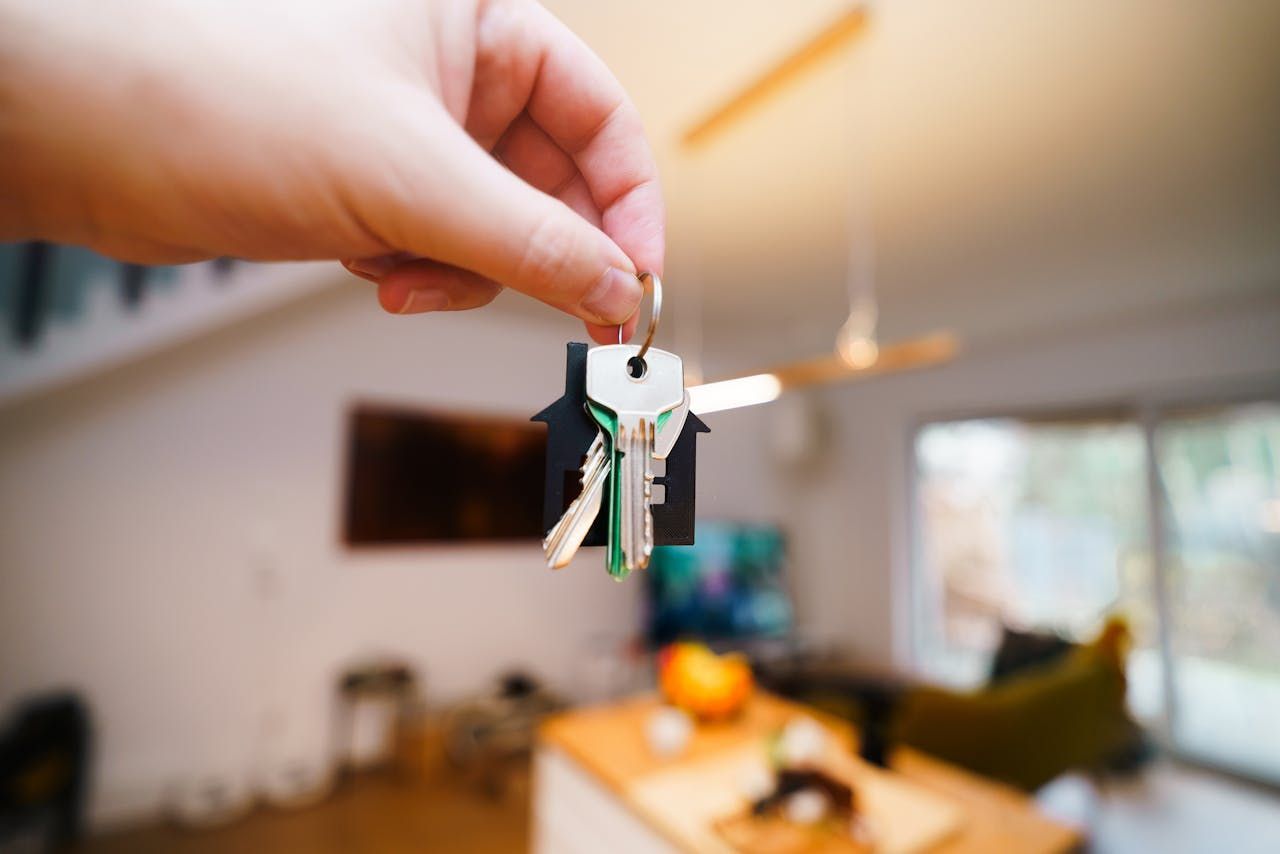 Campus-Realtors-landlord-keys
