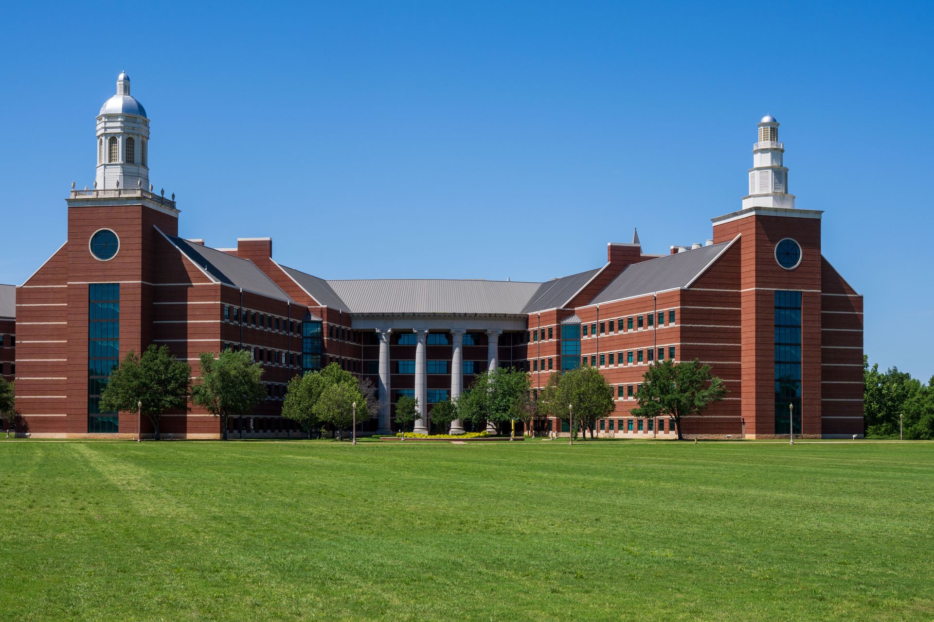 The Bill Daniel Student Center at Baylor University with clear blue sky