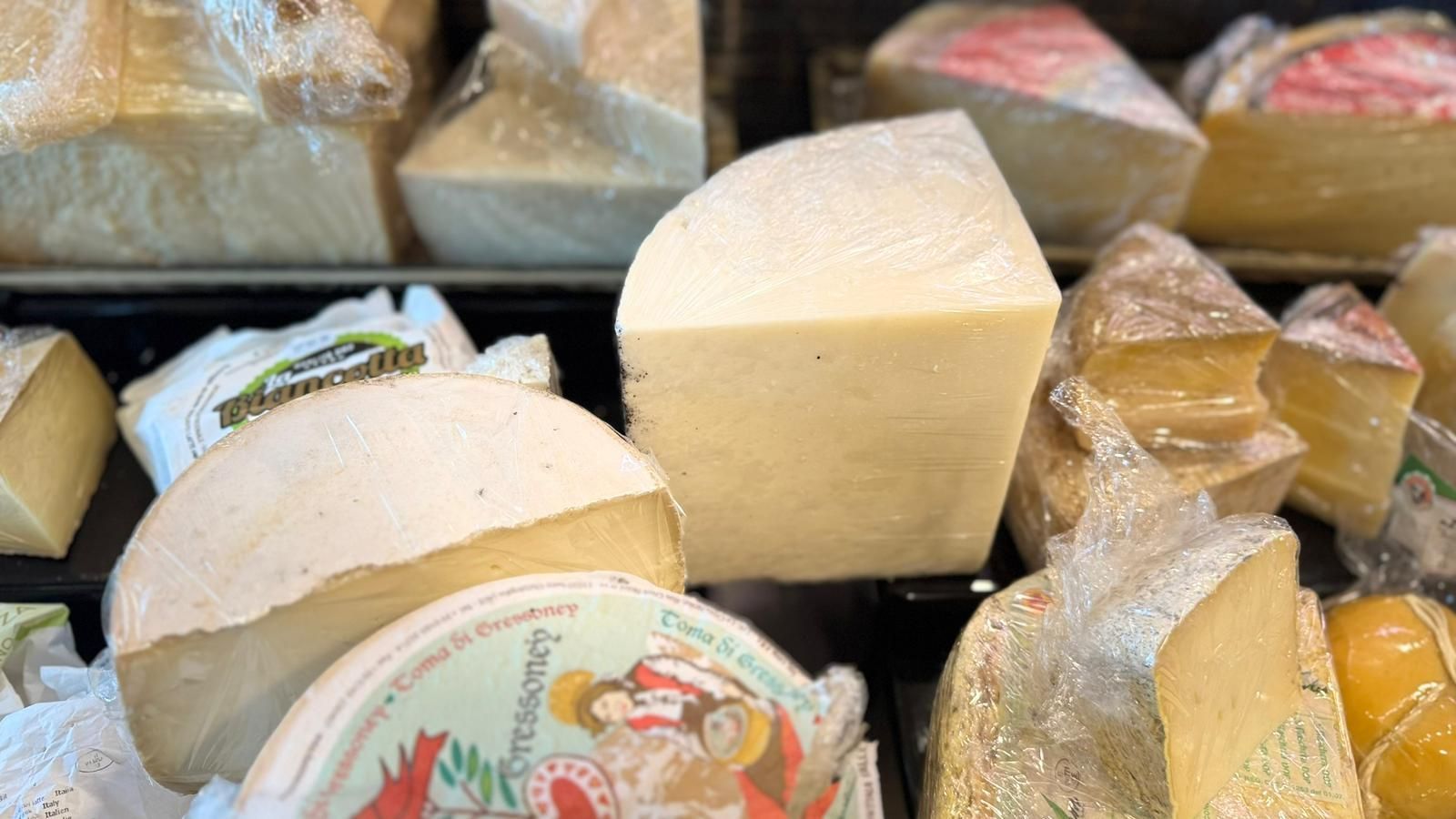vendita di formaggi sulla via cassia