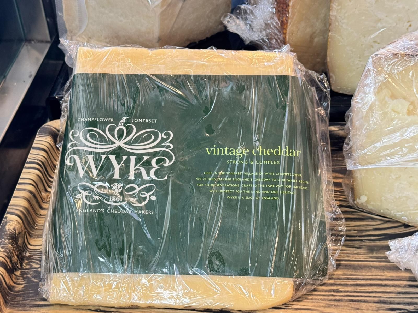 forma di cheddar