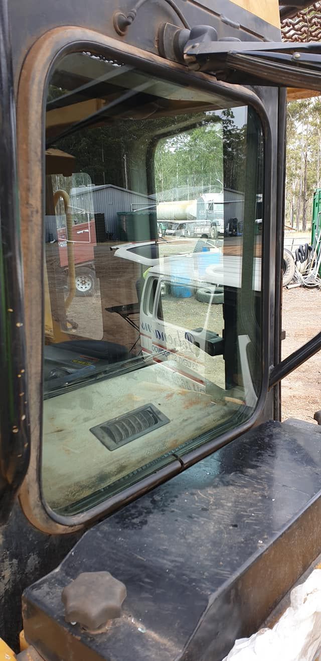 A Close Up Of A Window On A Truck — Petrena Windscreens In Jondaryan, QLD