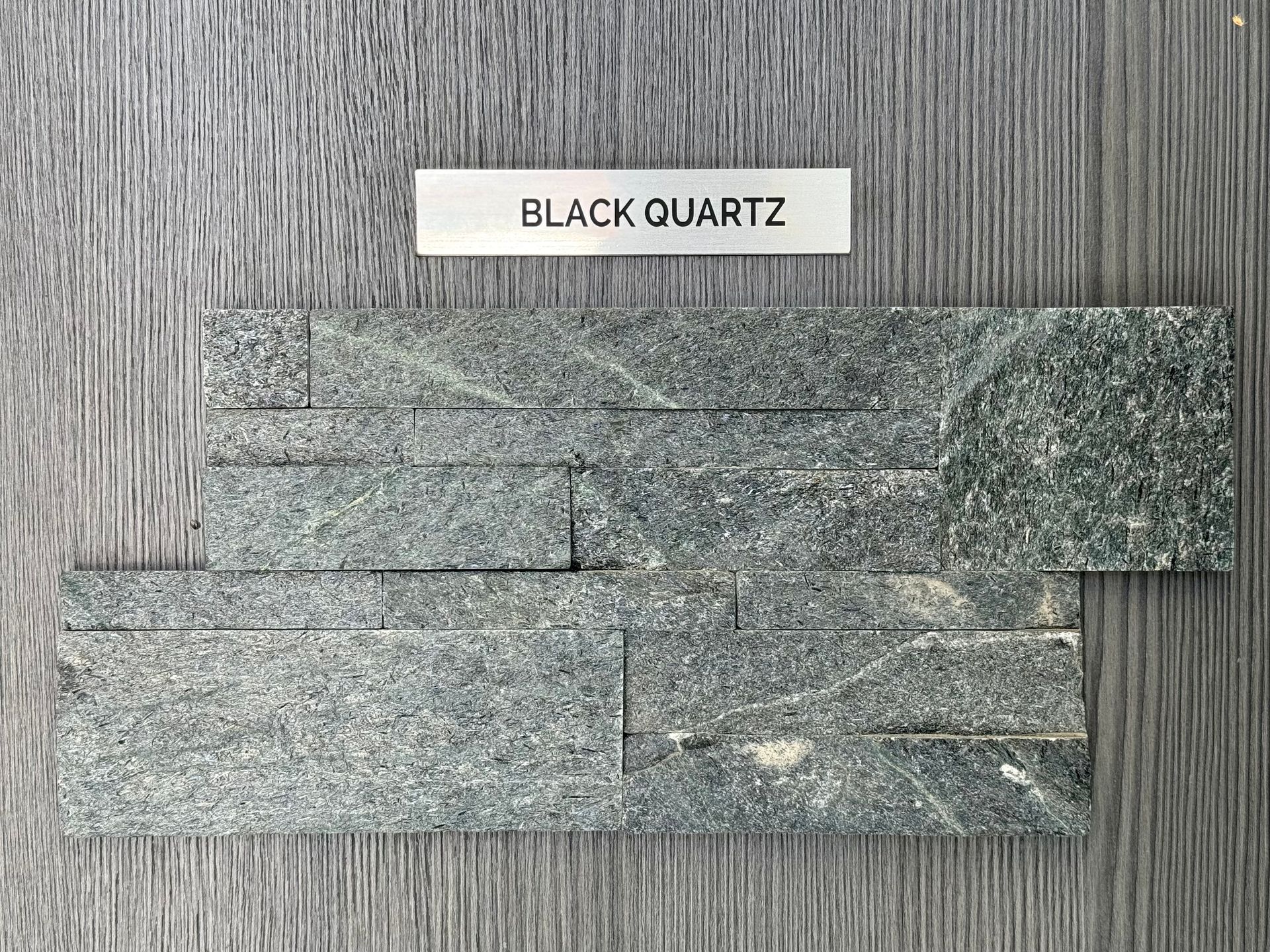 FACHALETA DE PIEDRA PREMIUM BLACK QUARTZ