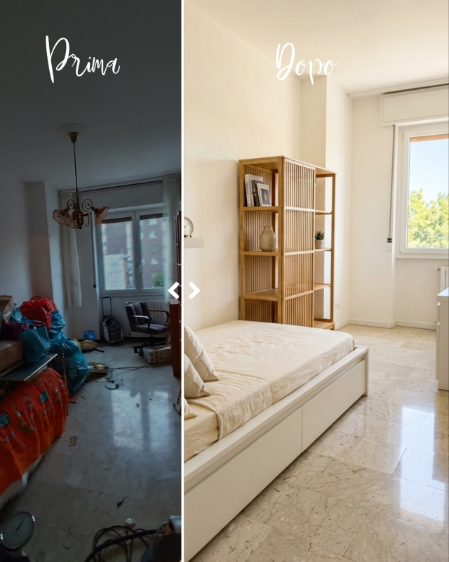 Vista divisa di una stanza buia e disordinata e di una camera da letto luminosa color beige con letto e scaffale.