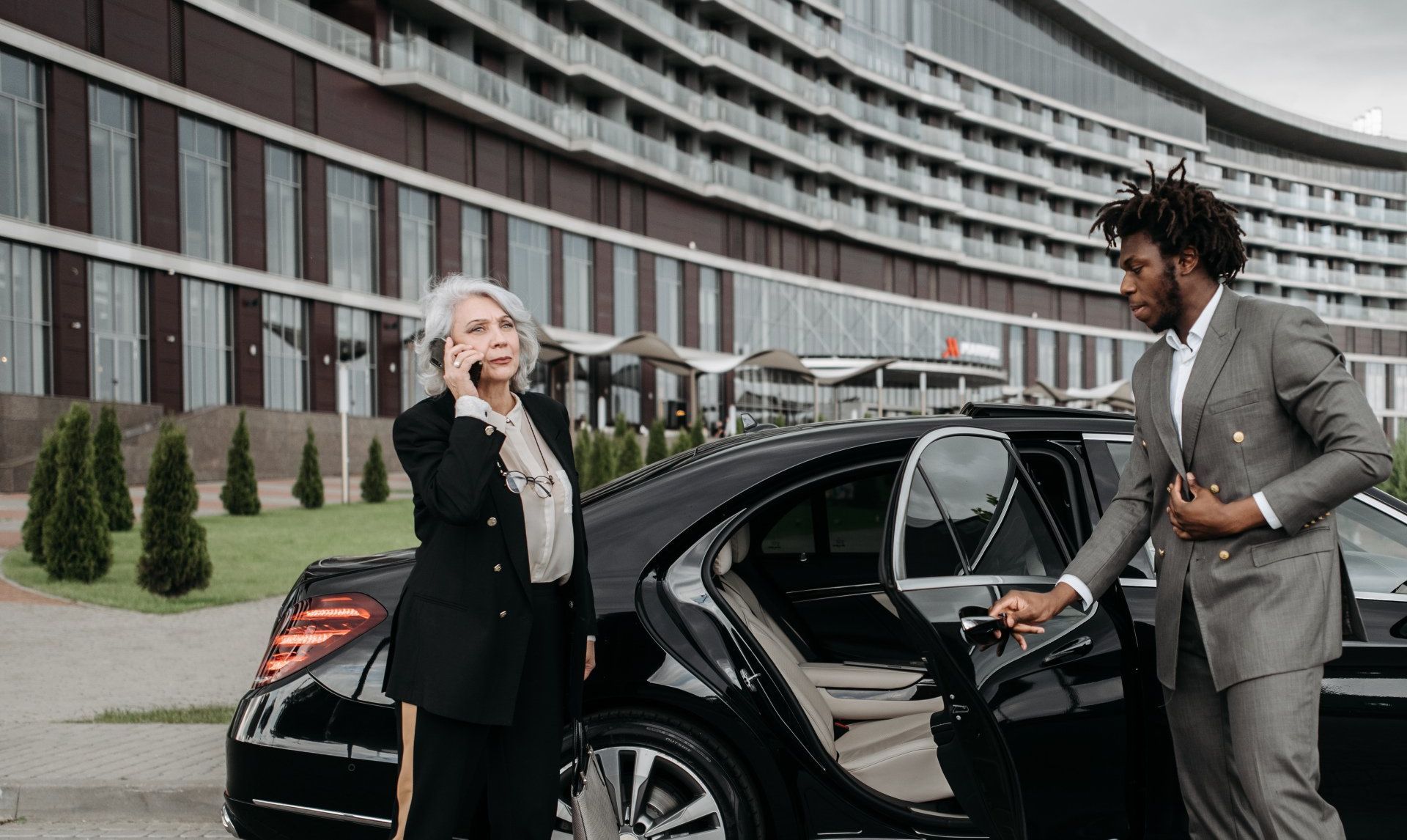 Branding, web design and marketing services for Reading taxi company Cabtime