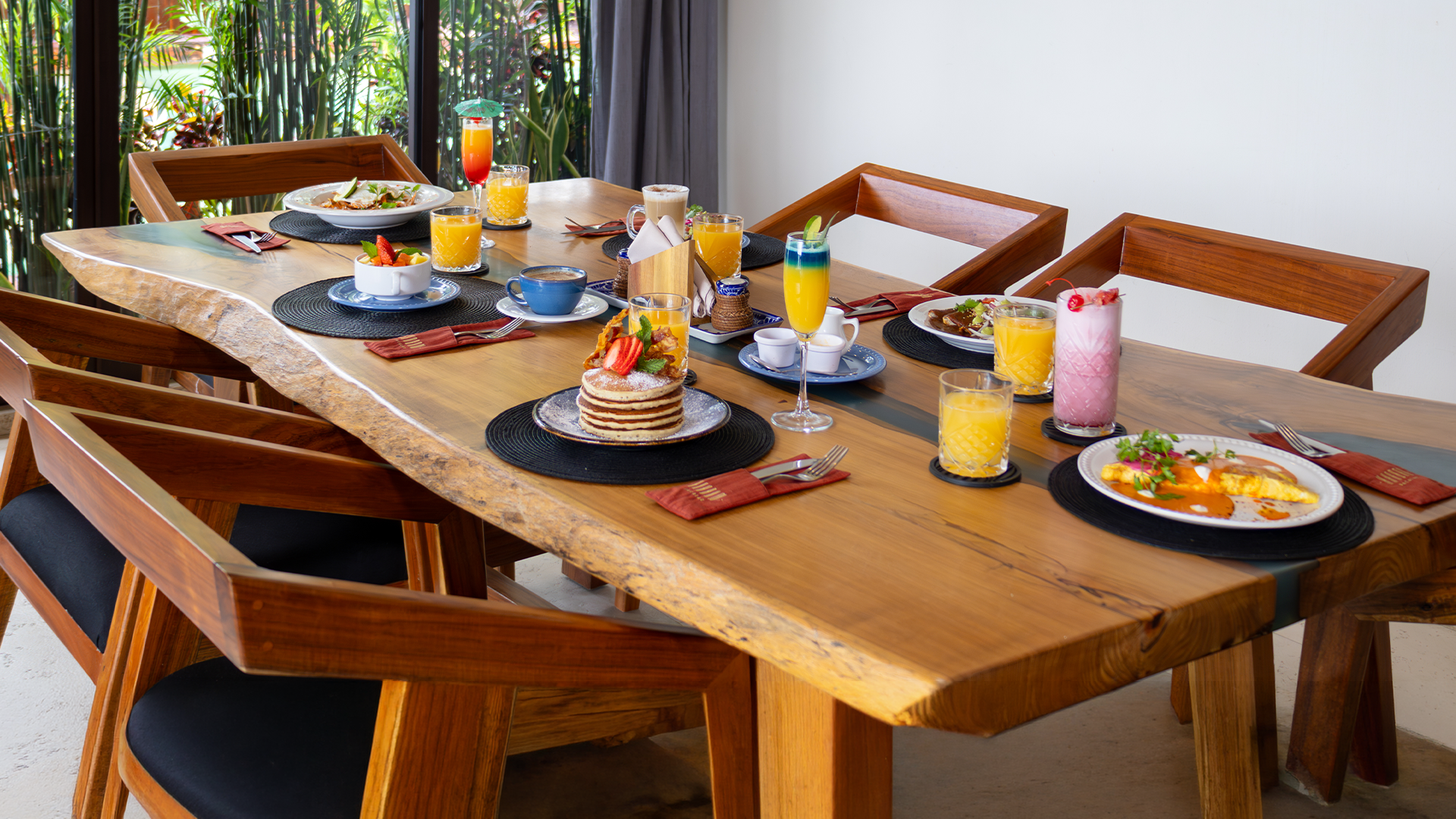 Breakfast served in the dining area at Khaban Bacalar.