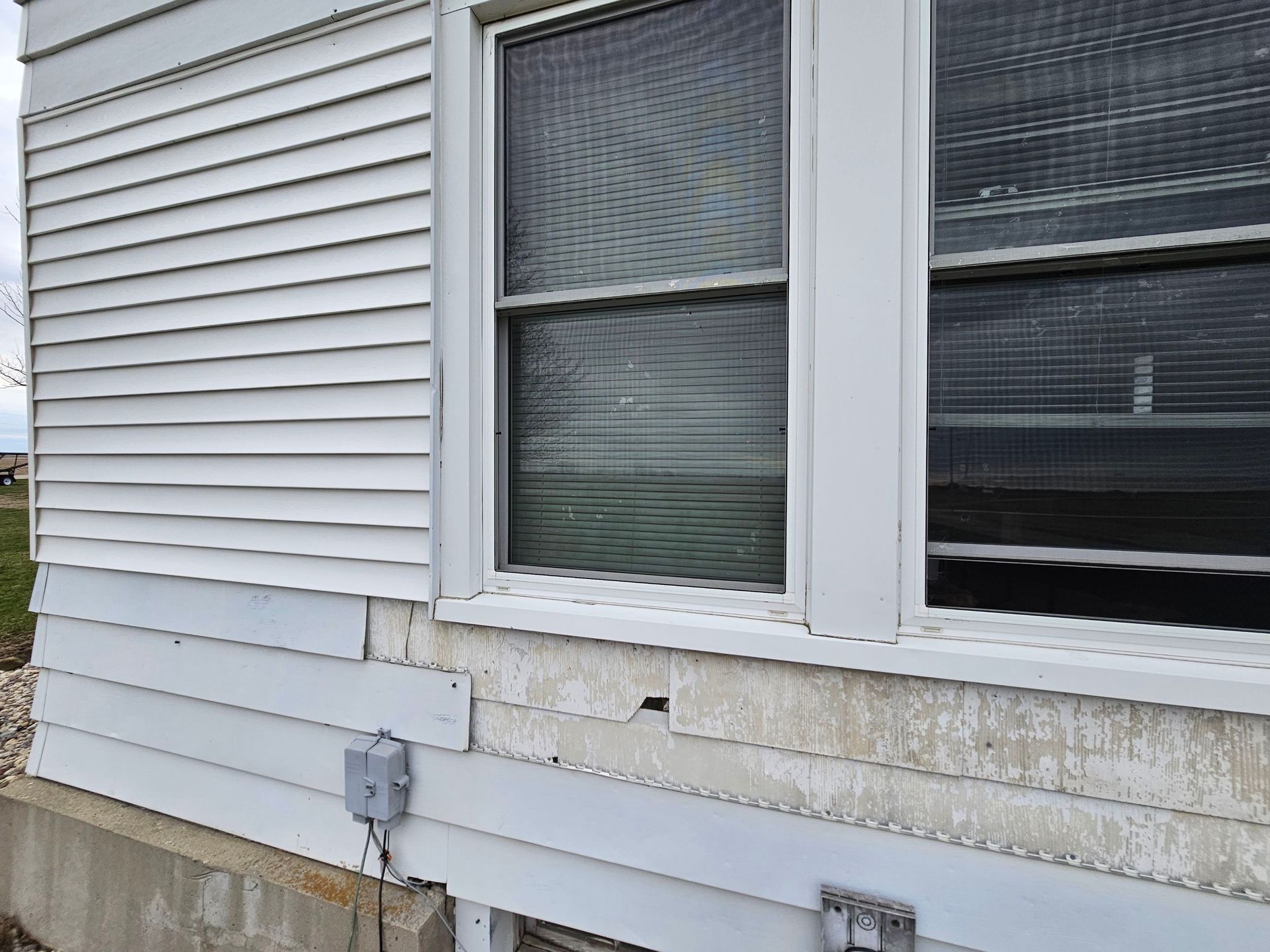 Showing Wind Damage To Aluminum 