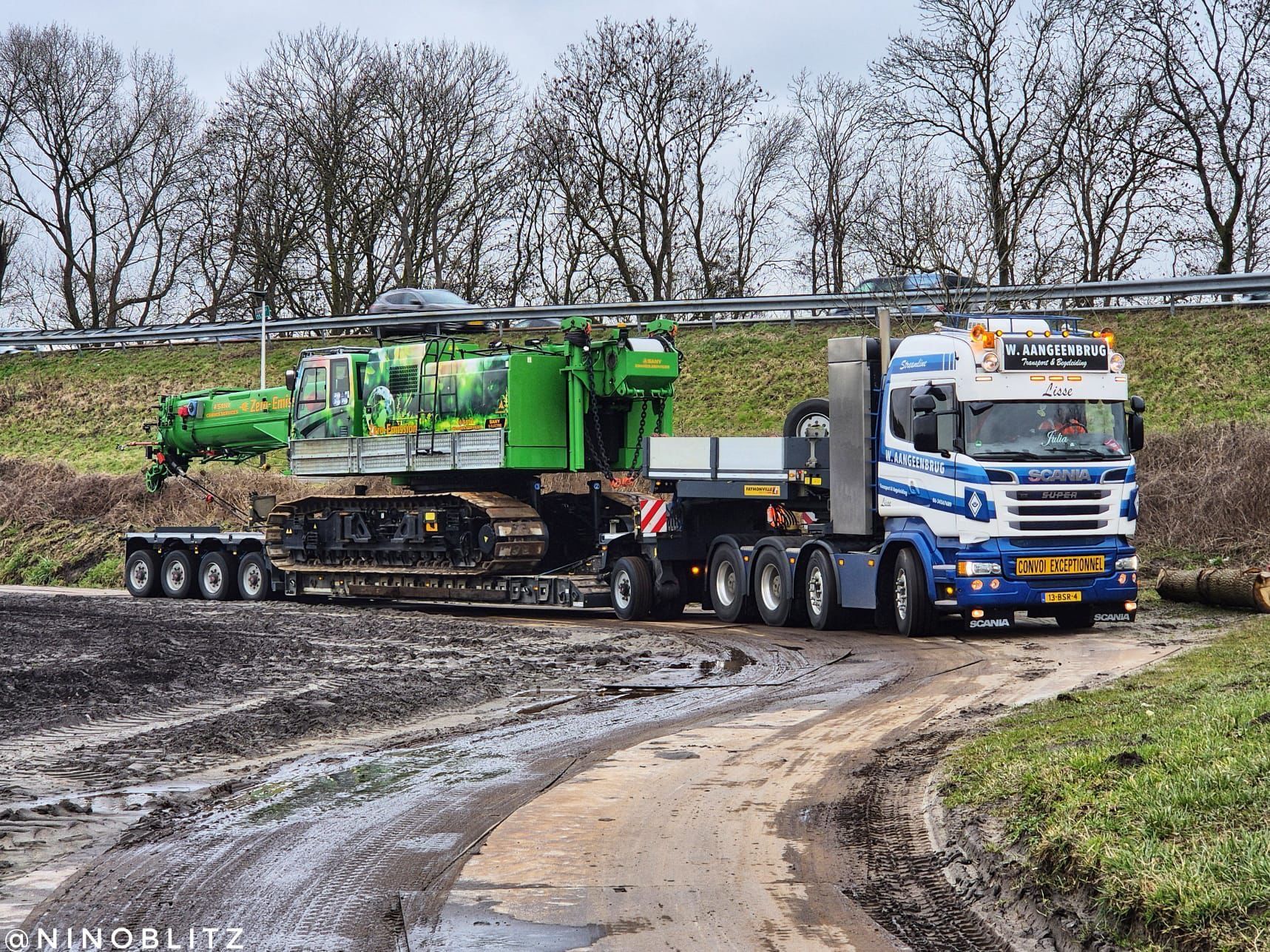 W. Aangeenbrug Transport & Begeleiding