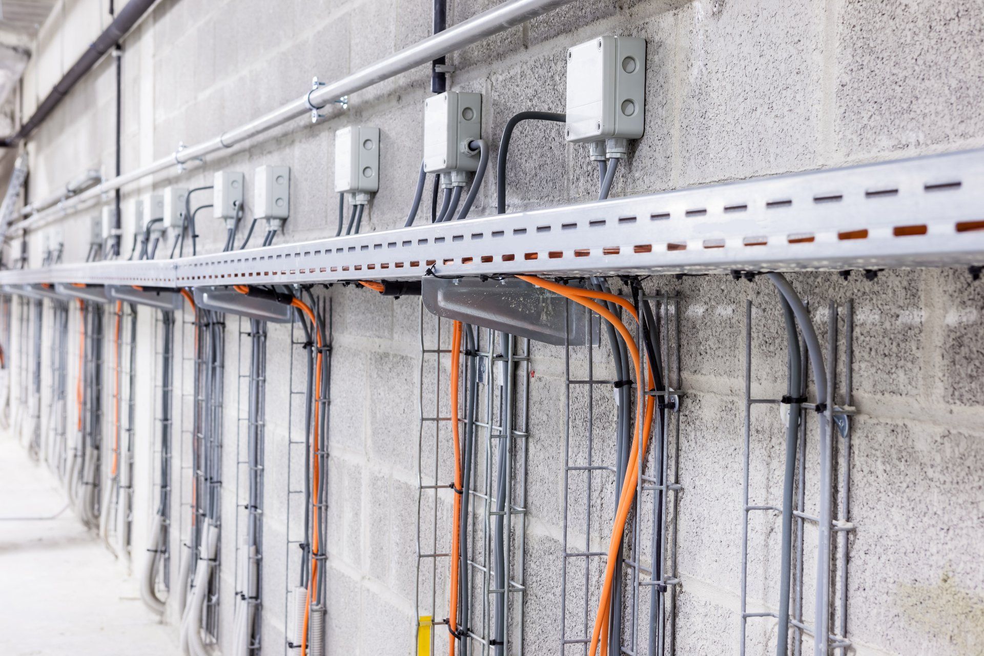industrial electrical contractors