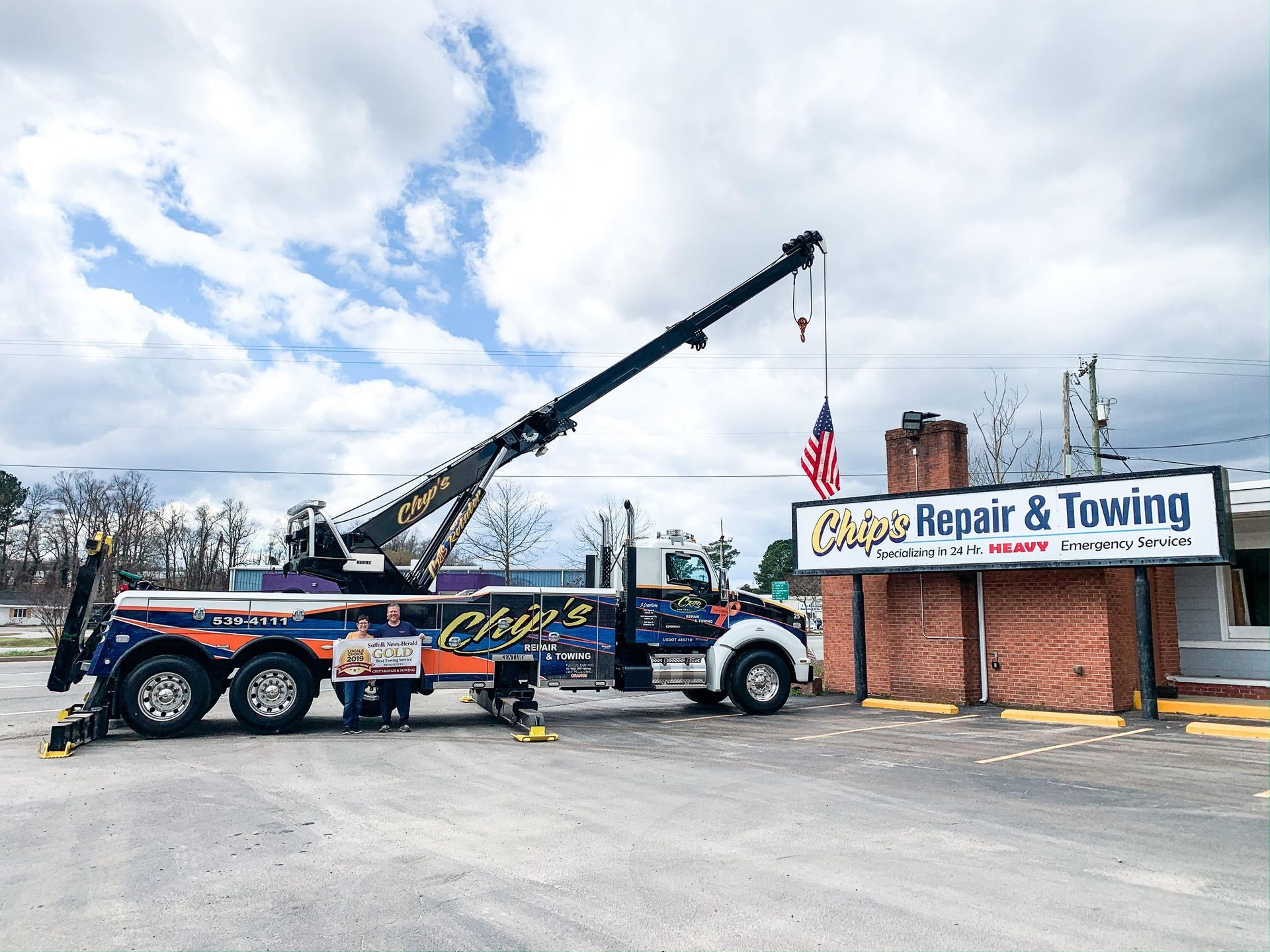 Chip's Repair & Towing truck