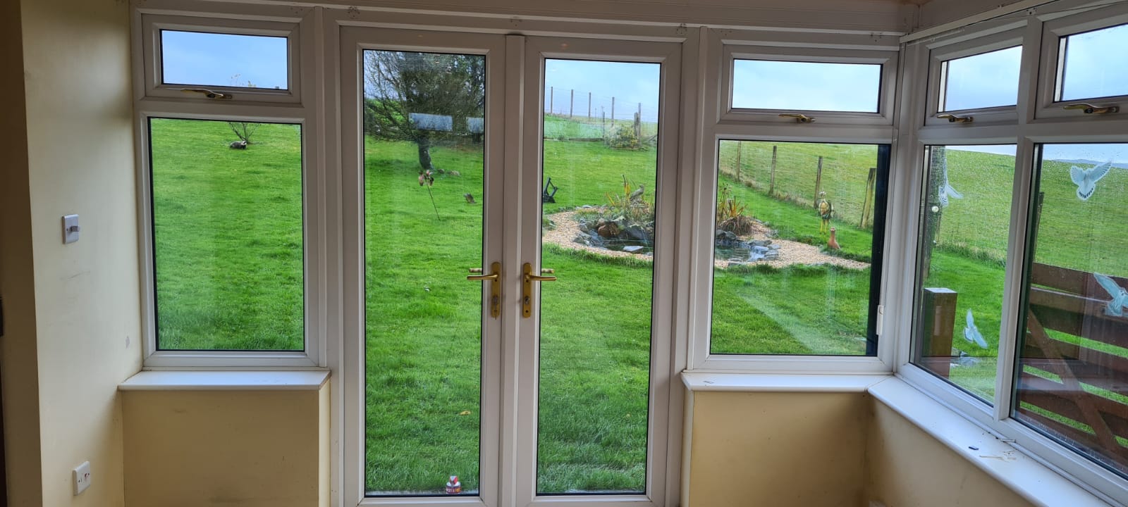 misted glass door