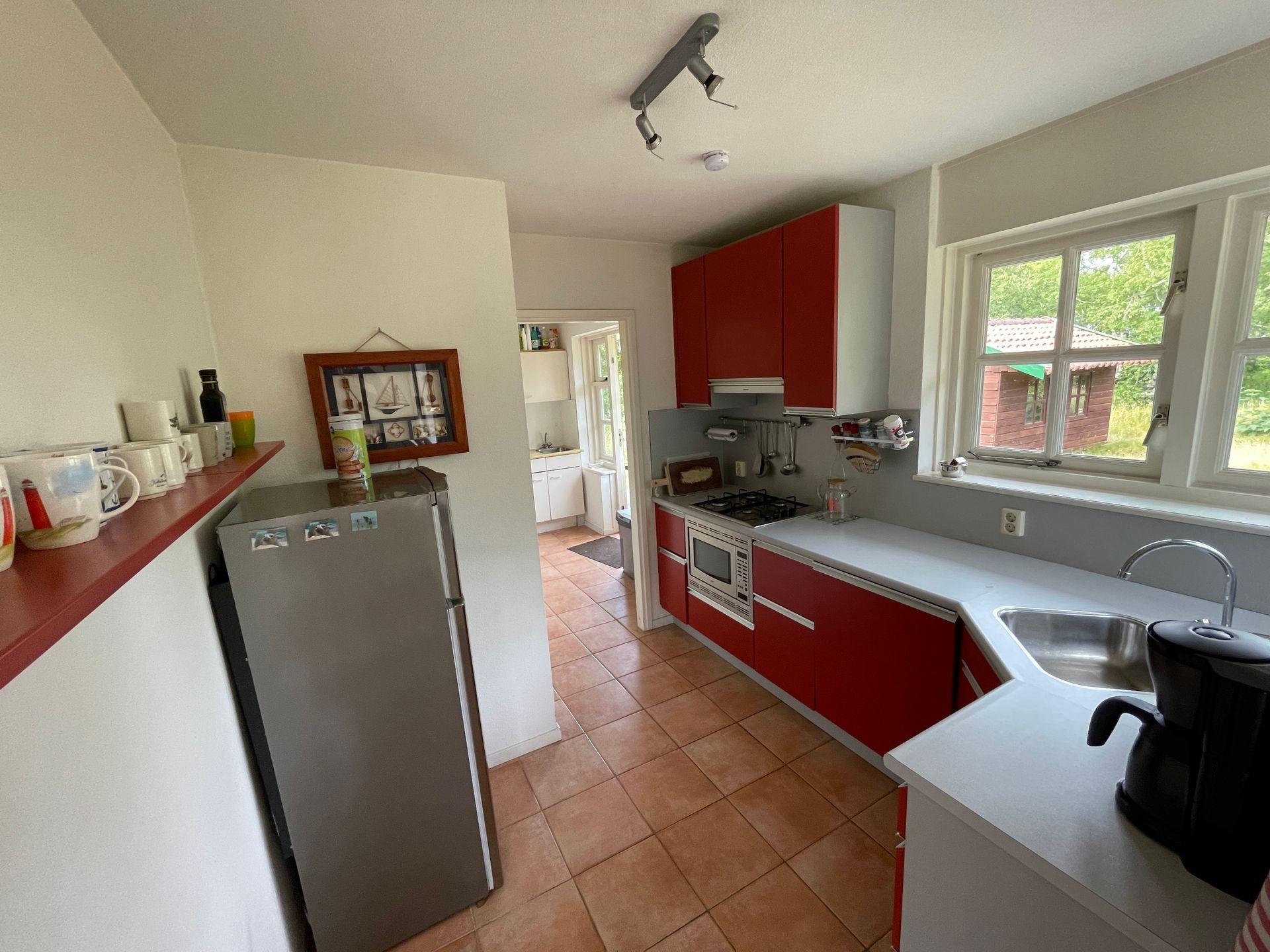 Ruim uitgeruste open keuken