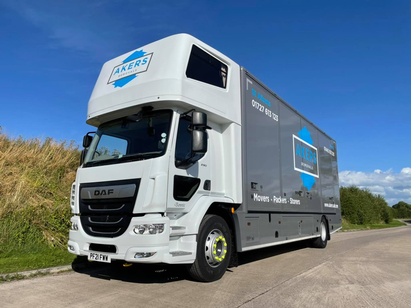 Removal truck