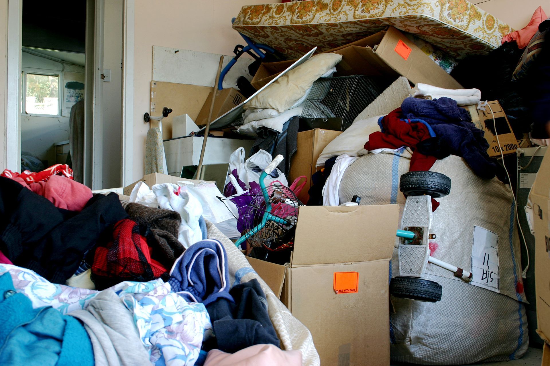 Apartment Cleanout - Chicago, IL - Martinez Chicago Junk Removal