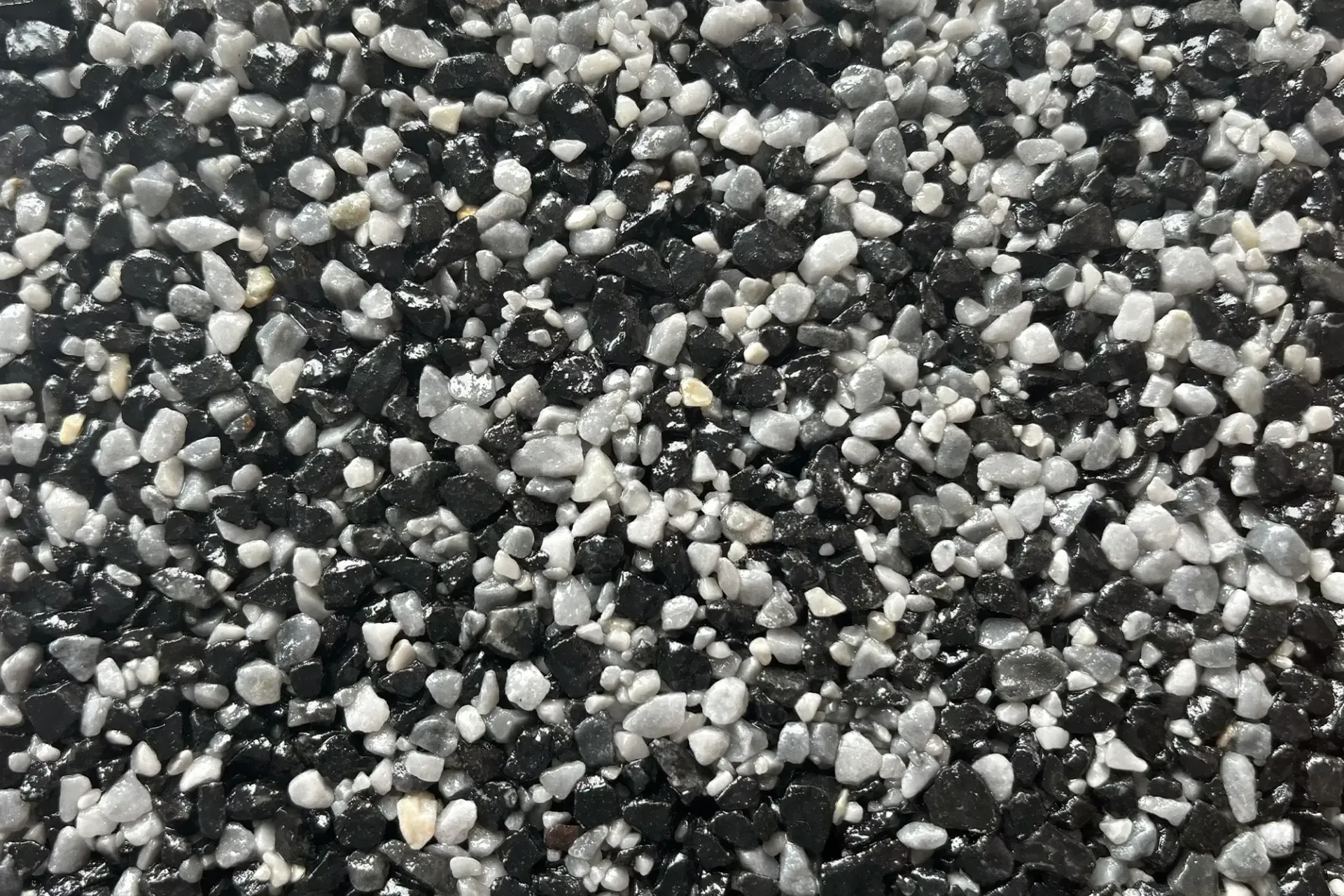 Alpine colour blend for resin bound driveways.