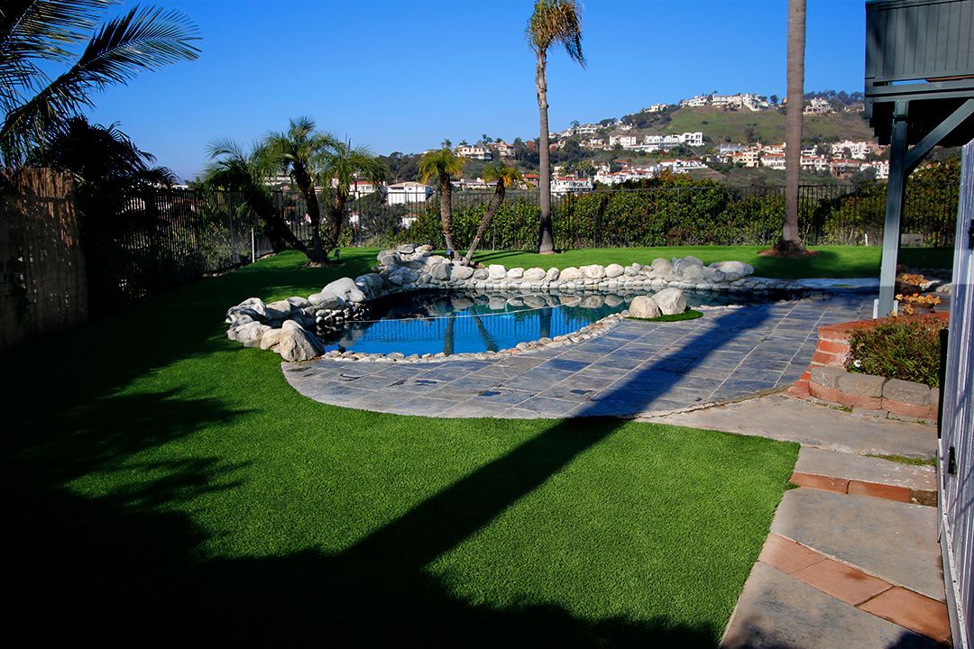 artificial grass pool deck