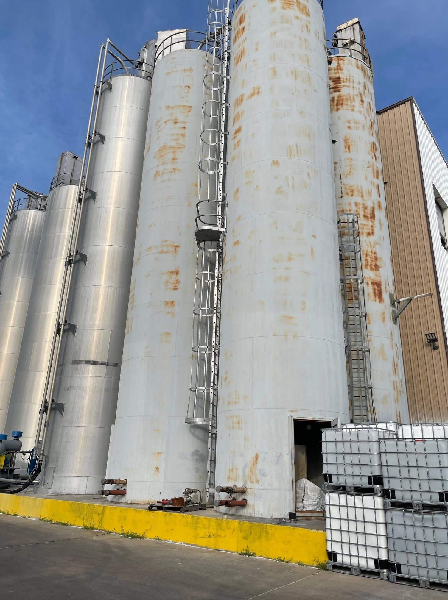Worn industrial building in need of industrial painting