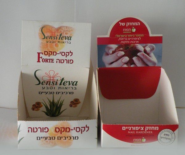 מעמדי תצוגה שולחניים (סטנדים לקופה) עבור תוספי תזונה ומוצרי רוקחות, המציגים פתרונות קד