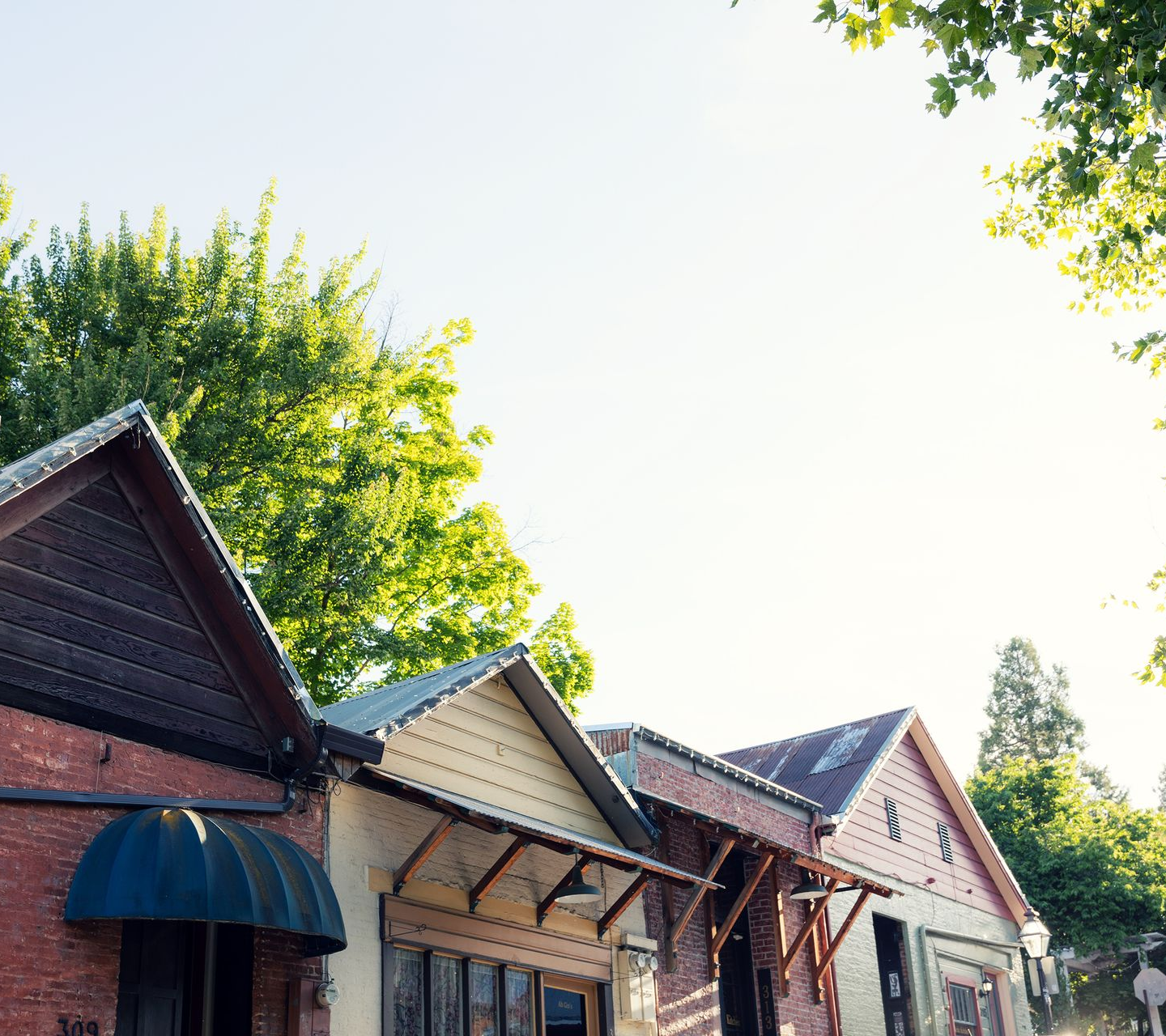 Photo of building in downtown Grass Valley, CA