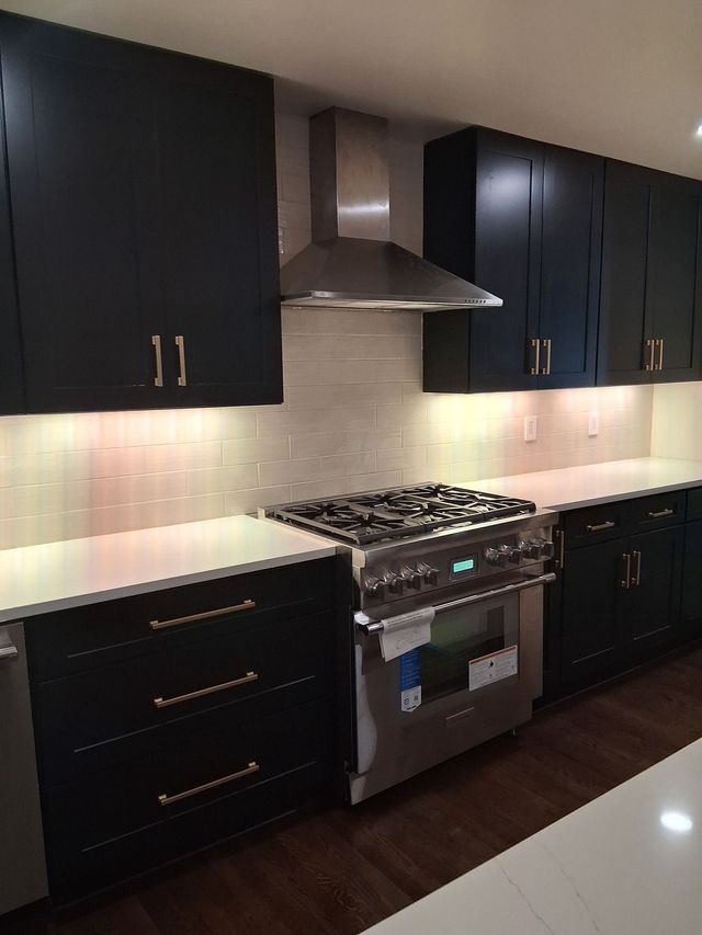 Modern Kitchen Kitchen Remodel in Charlotte, NC by CHS Construction Group project photo 5