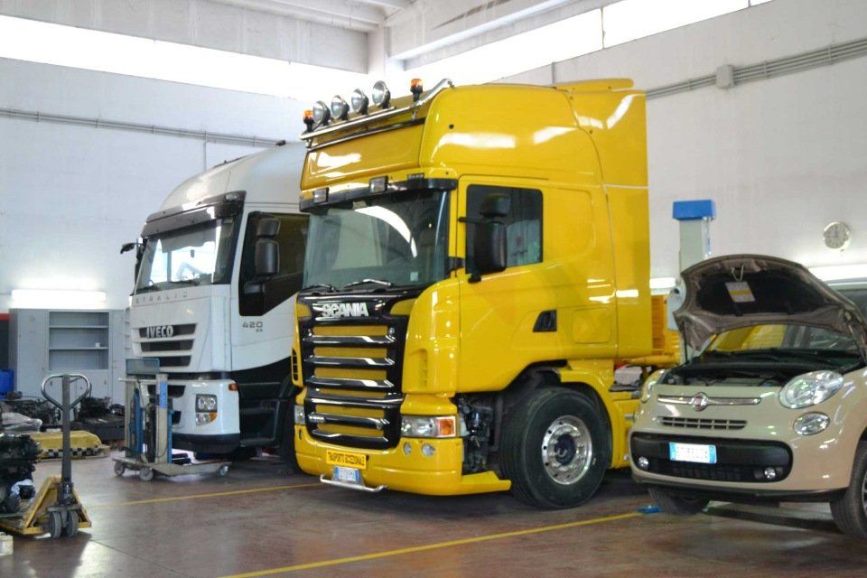 Officina meccanica