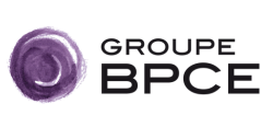Logo du Groupe BPCE présentant un motif circulaire abstrait violet à côté du texte « GROUPE BPCE » en noir.