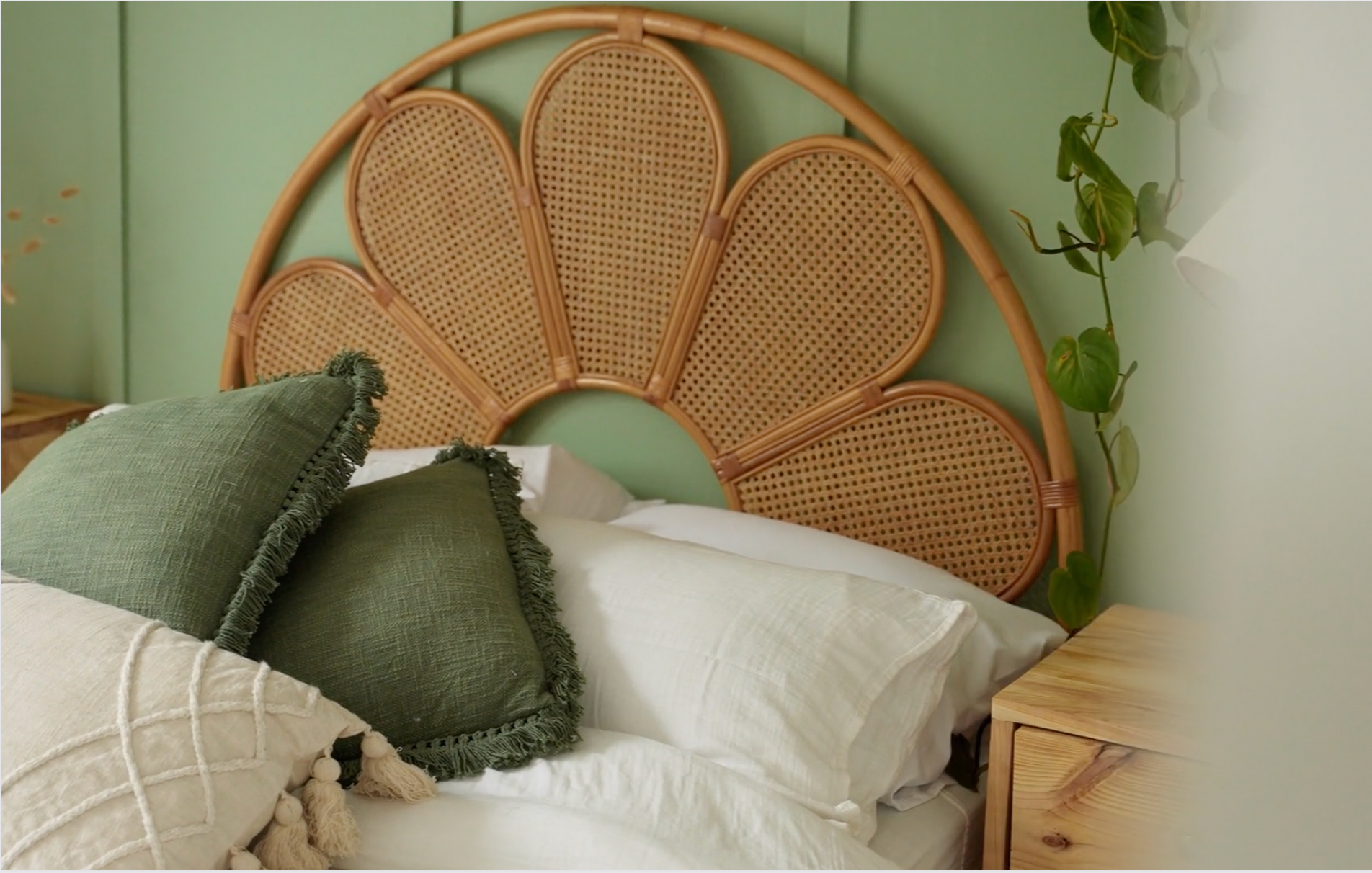 Photo of a green bedroom