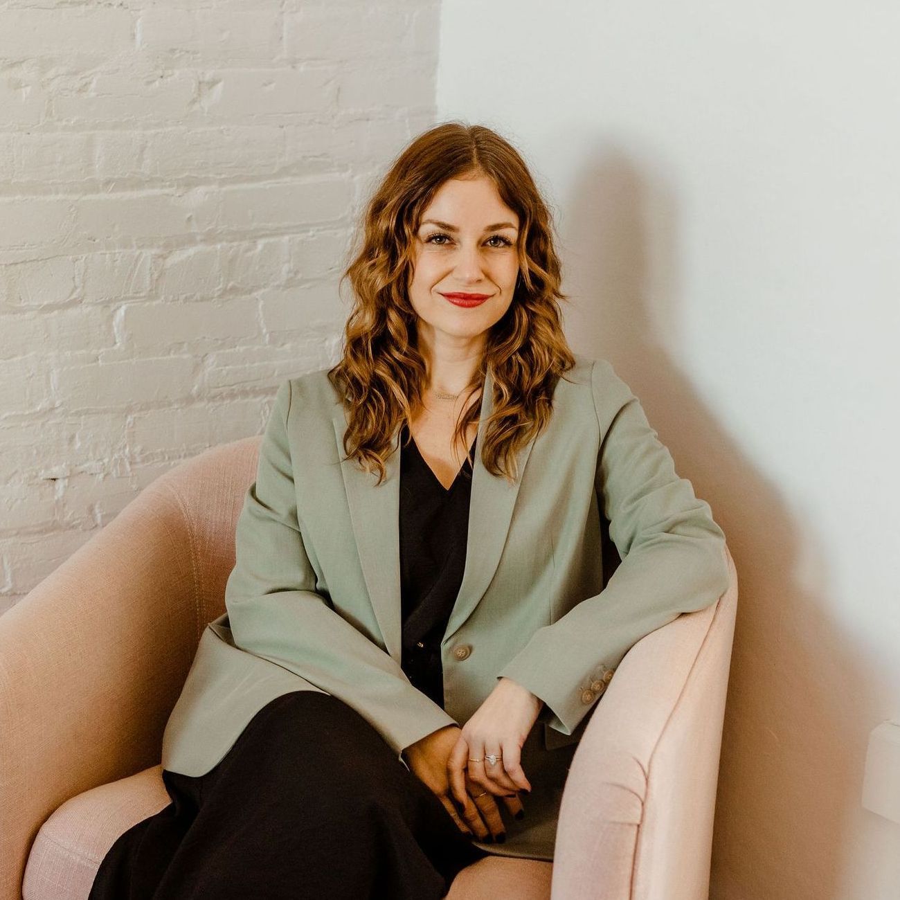 Khristi Dixon, Owner and Agent