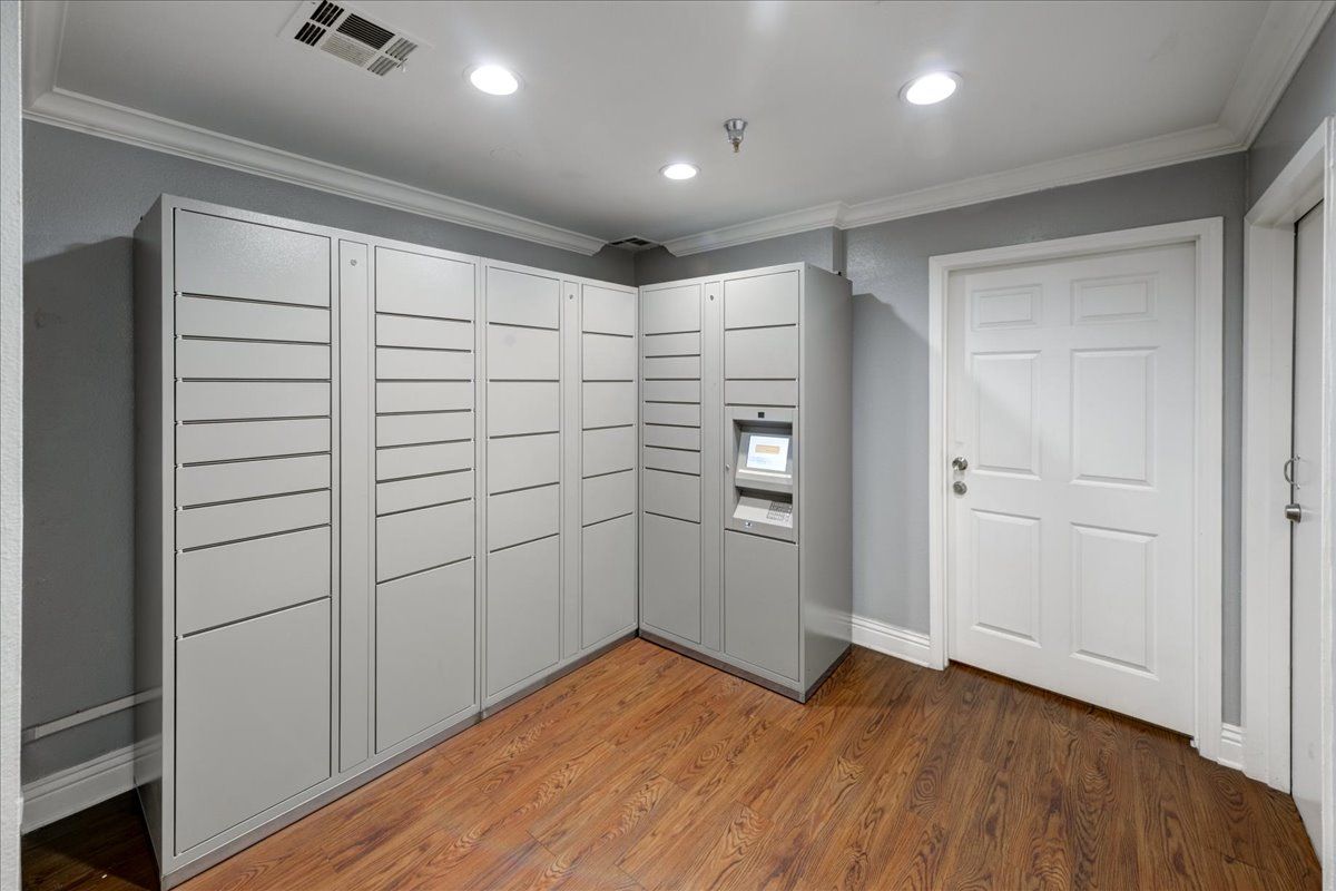 Gallery Artists Village Santa Ana, CA