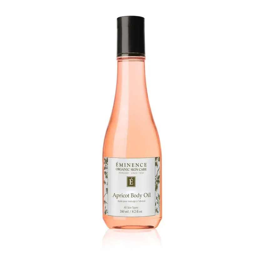 Een fles Apricot body oil
