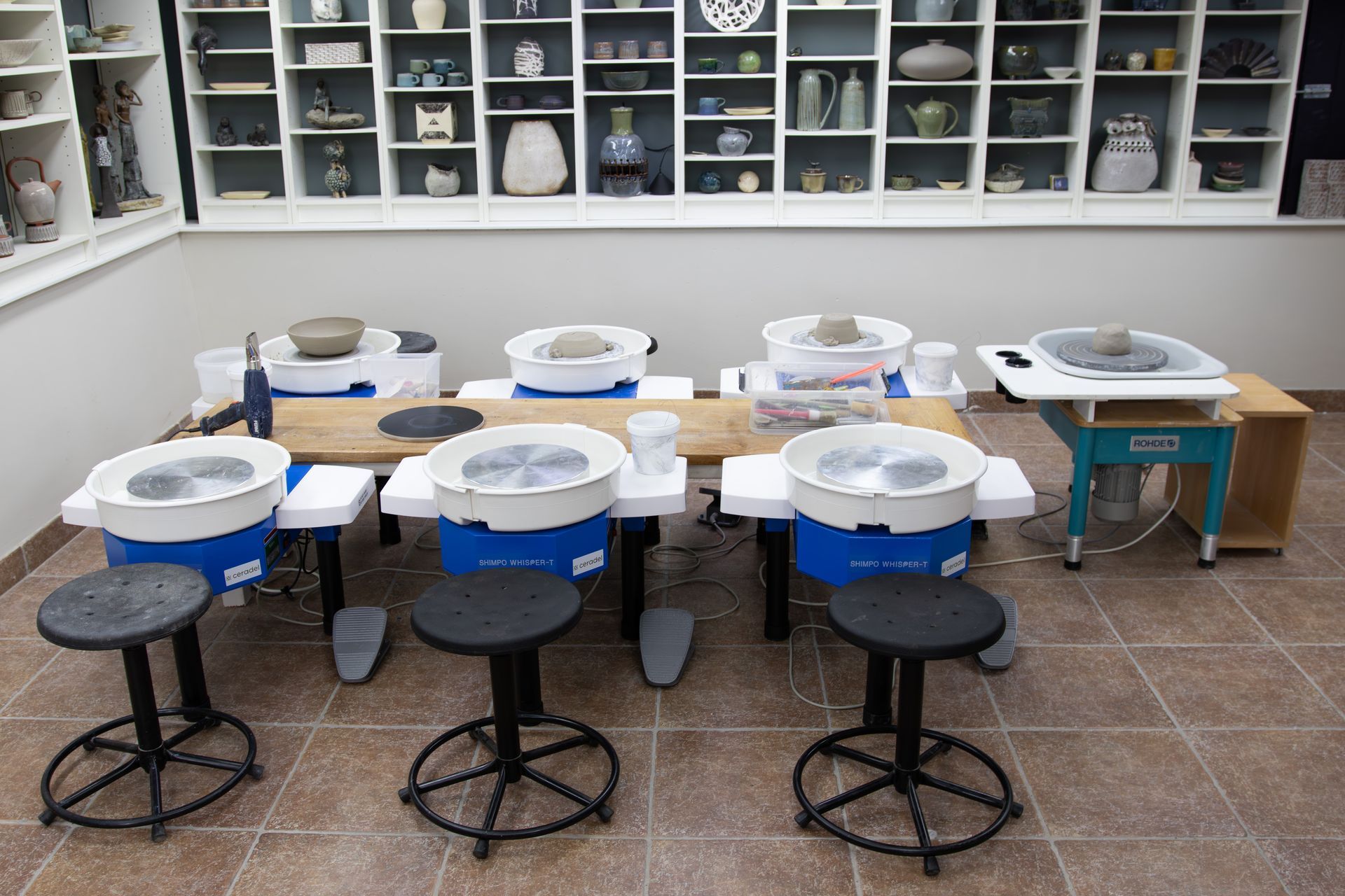 De draaischijven in Keramiek Atelier aan den IJssel