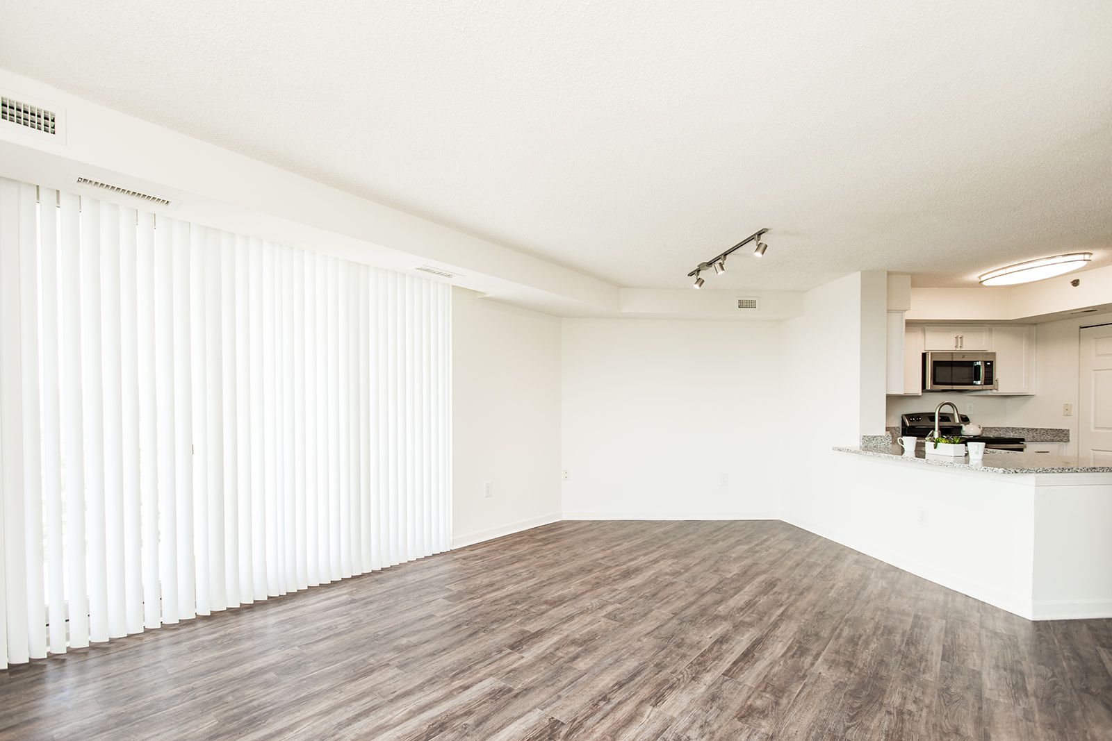 Gallery Lake Arbor Towers Apartments in Mitchellville, MD