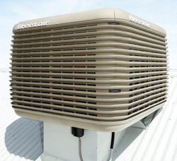 Man Closing the Heat and Cooling Airconditioner - Gosnells, WA - Evap Doctor