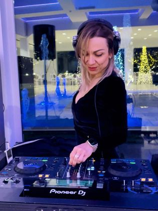 Destination Wedding Band in Puglia - Francesca Gramegna Music - DJ-set @Torre Giulia - Cerignola