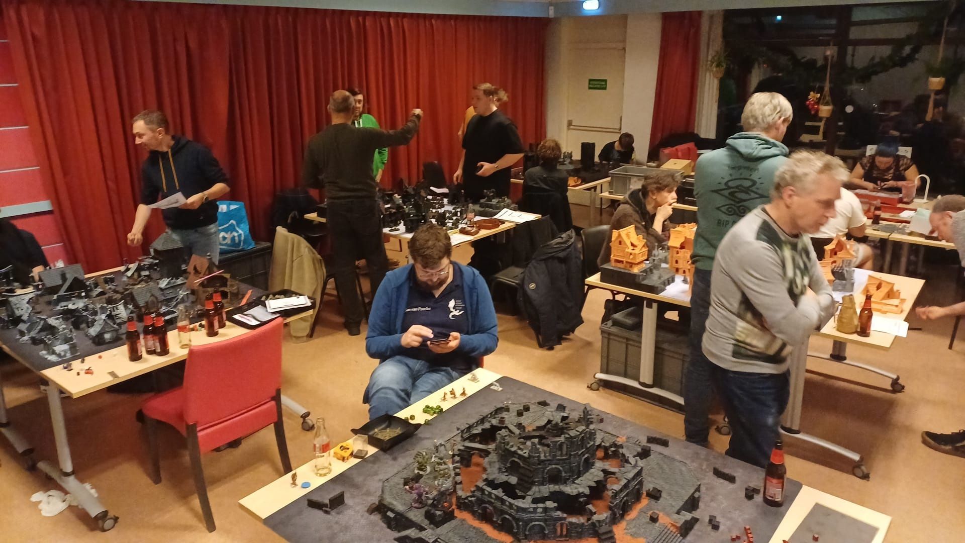 Een impressie tijdens een Mordheim hobbyavond bij Silver Dragon Wargaming