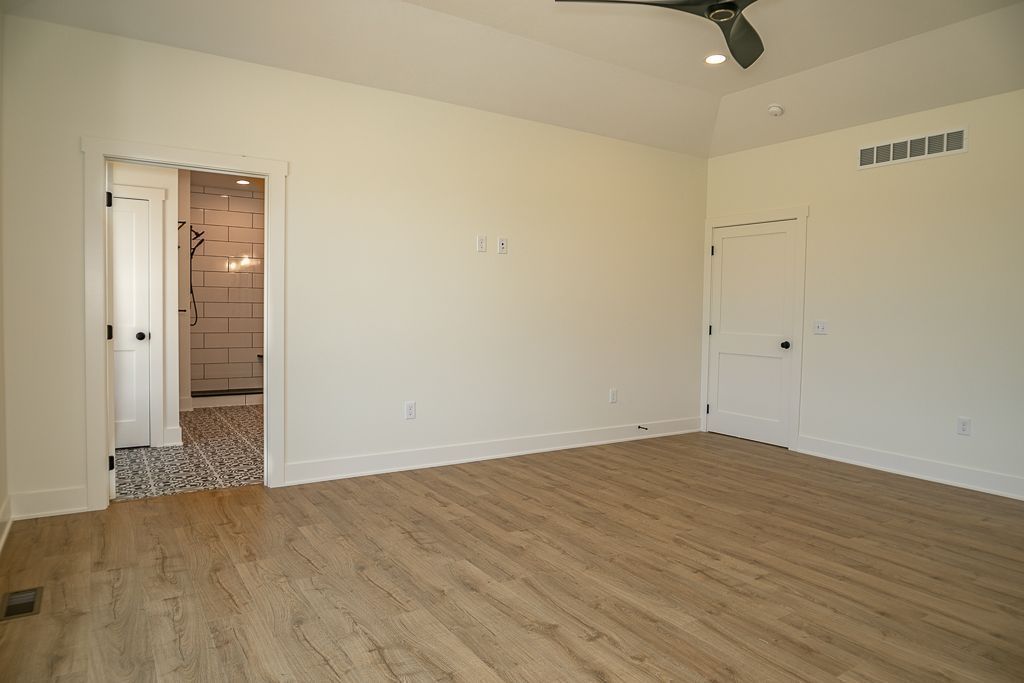 Meadowview home 10