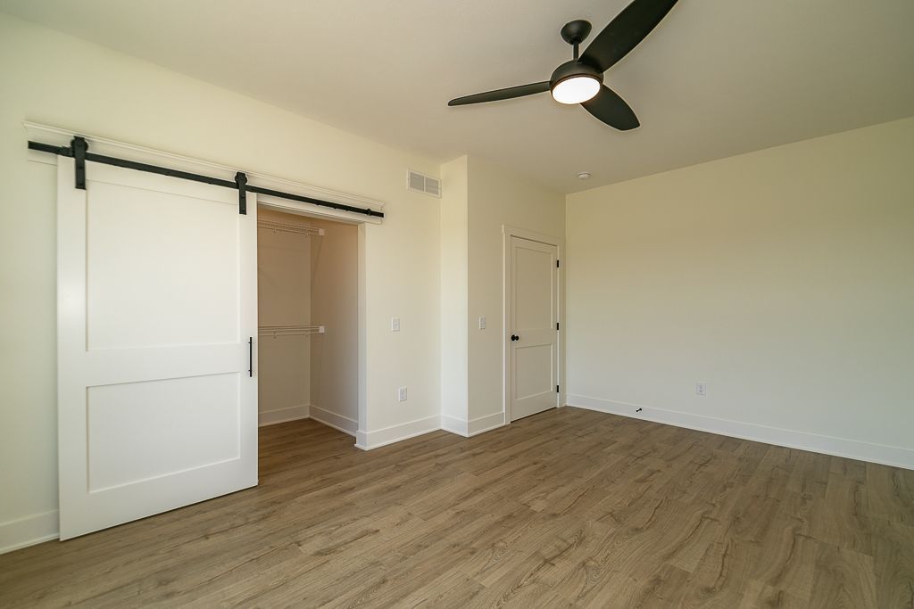 Meadowview home 21