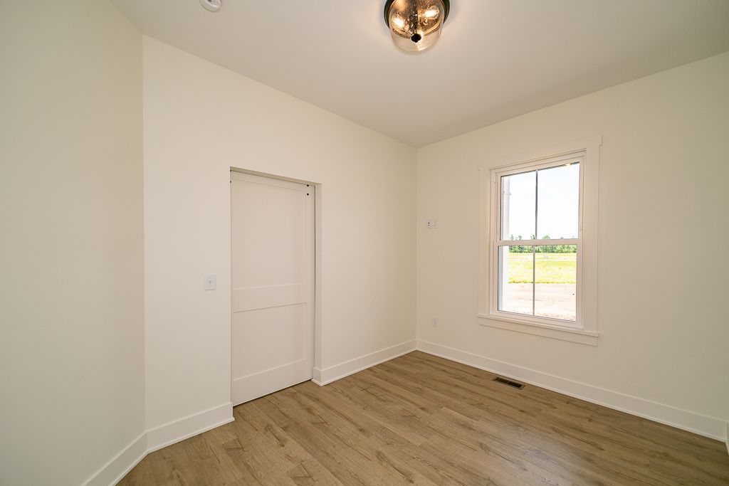 Meadowview home 29