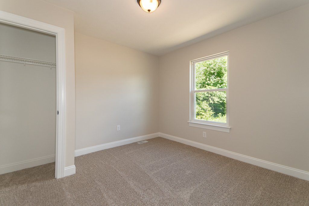 Woodside home 13