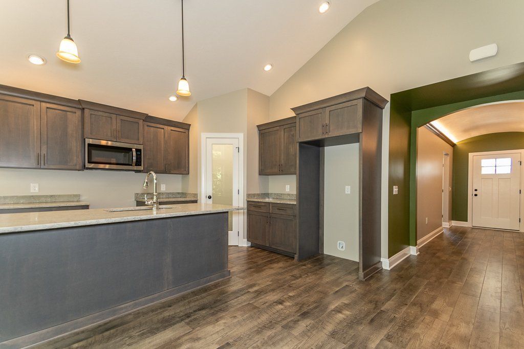 Woodside home 8