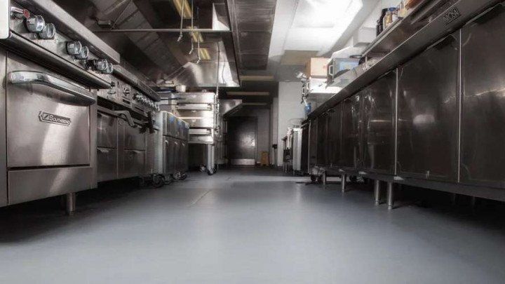 Restaurant Kitchen Room Cleaning